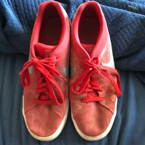 Men’s Nike sneakers